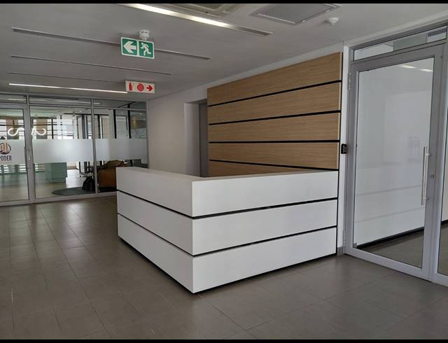 273M² OFFICE TO LET IN BRYANSTON